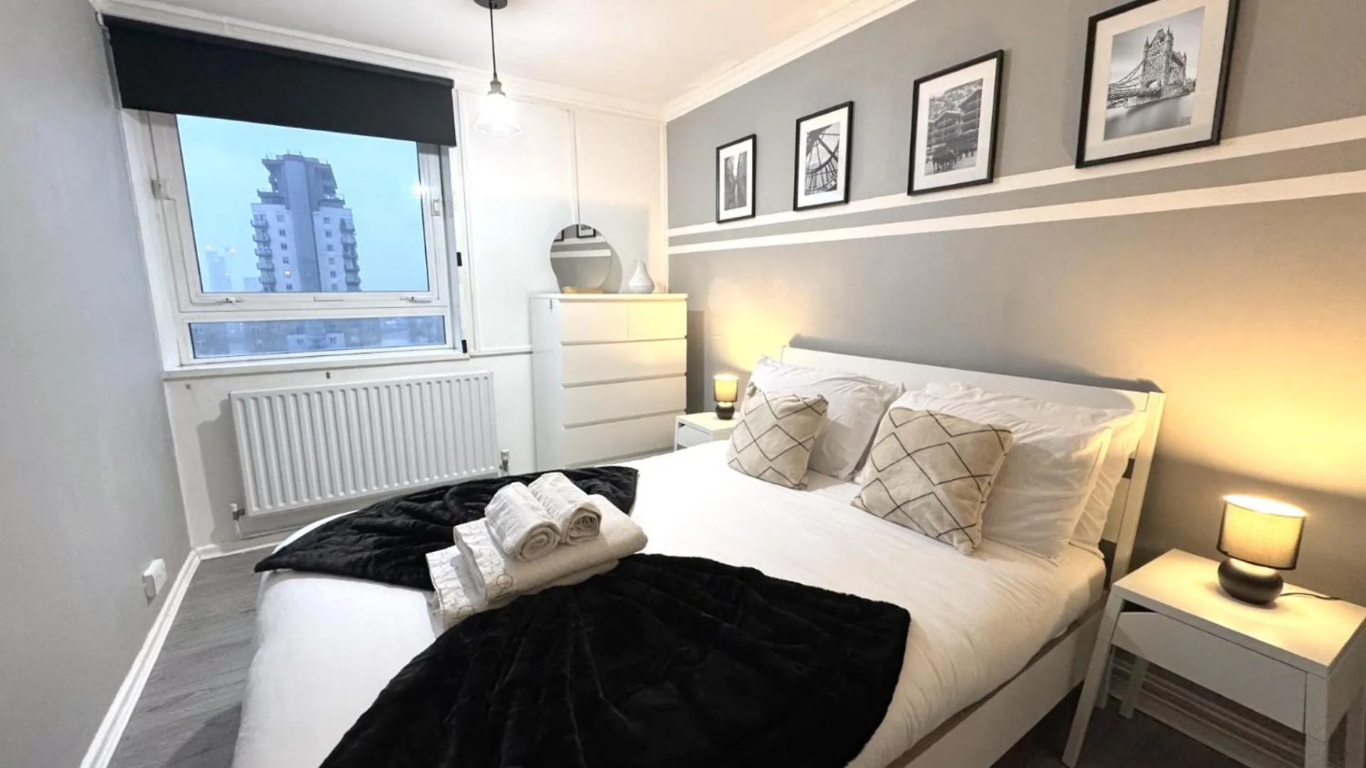 Apartment Skyline Apartment, London, Canary Wharf, River Side View And Street Parking Permit United Kingdom